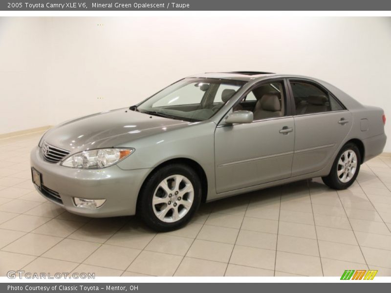 Mineral Green Opalescent / Taupe 2005 Toyota Camry XLE V6