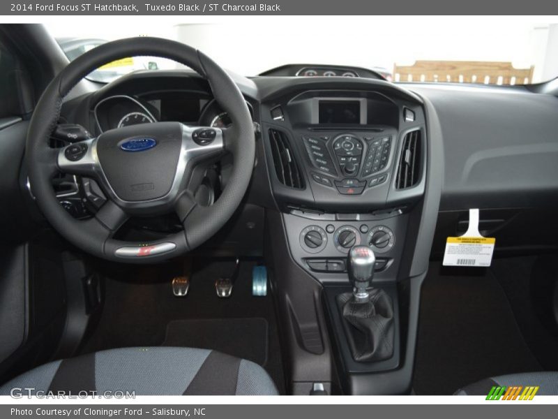 Tuxedo Black / ST Charcoal Black 2014 Ford Focus ST Hatchback