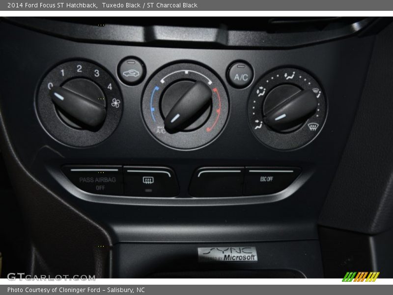 Tuxedo Black / ST Charcoal Black 2014 Ford Focus ST Hatchback