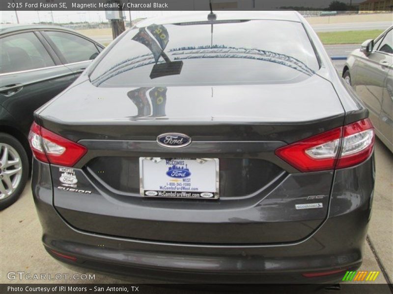 Magnetic Metallic / Charcoal Black 2015 Ford Fusion SE