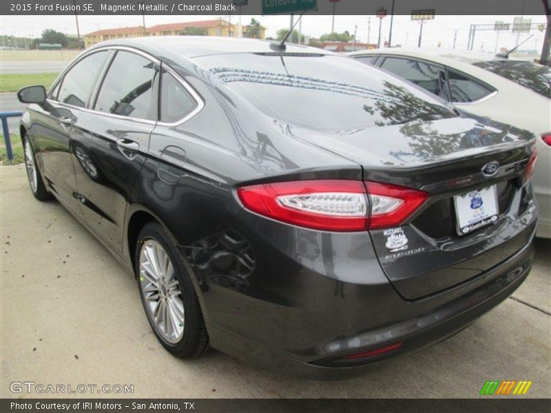 Magnetic Metallic / Charcoal Black 2015 Ford Fusion SE