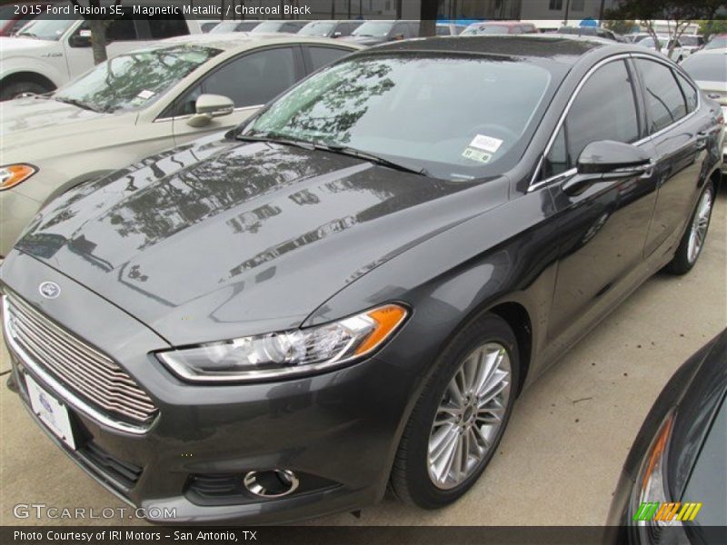 Magnetic Metallic / Charcoal Black 2015 Ford Fusion SE