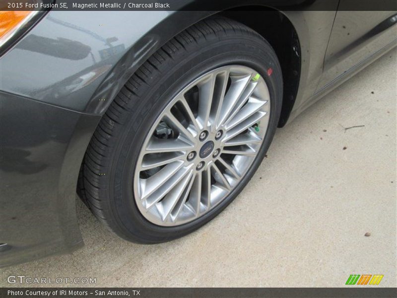 Magnetic Metallic / Charcoal Black 2015 Ford Fusion SE