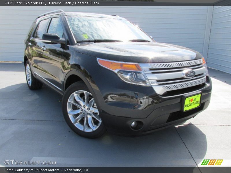 Tuxedo Black / Charcoal Black 2015 Ford Explorer XLT