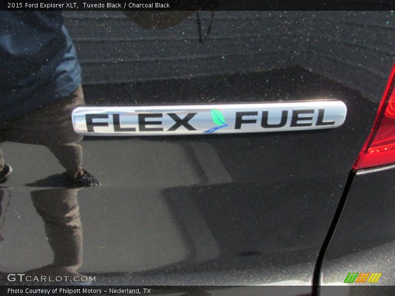Tuxedo Black / Charcoal Black 2015 Ford Explorer XLT