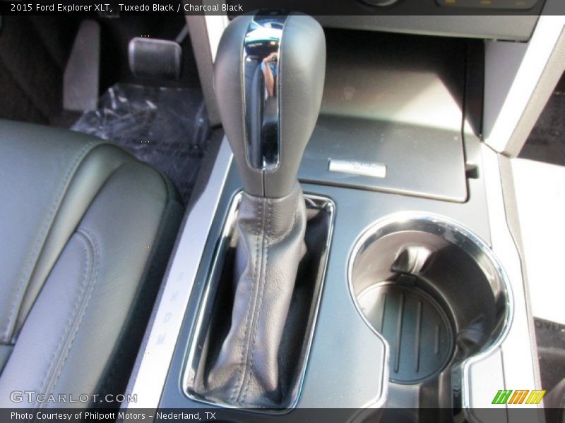 Tuxedo Black / Charcoal Black 2015 Ford Explorer XLT