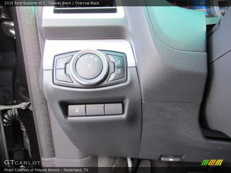 Tuxedo Black / Charcoal Black 2015 Ford Explorer XLT