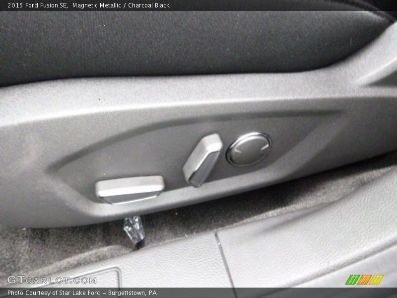 Magnetic Metallic / Charcoal Black 2015 Ford Fusion SE