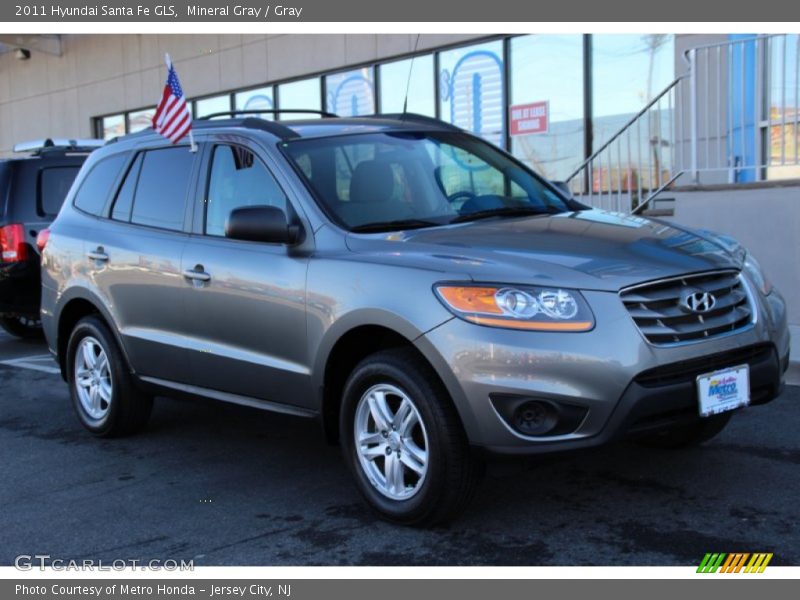 Mineral Gray / Gray 2011 Hyundai Santa Fe GLS