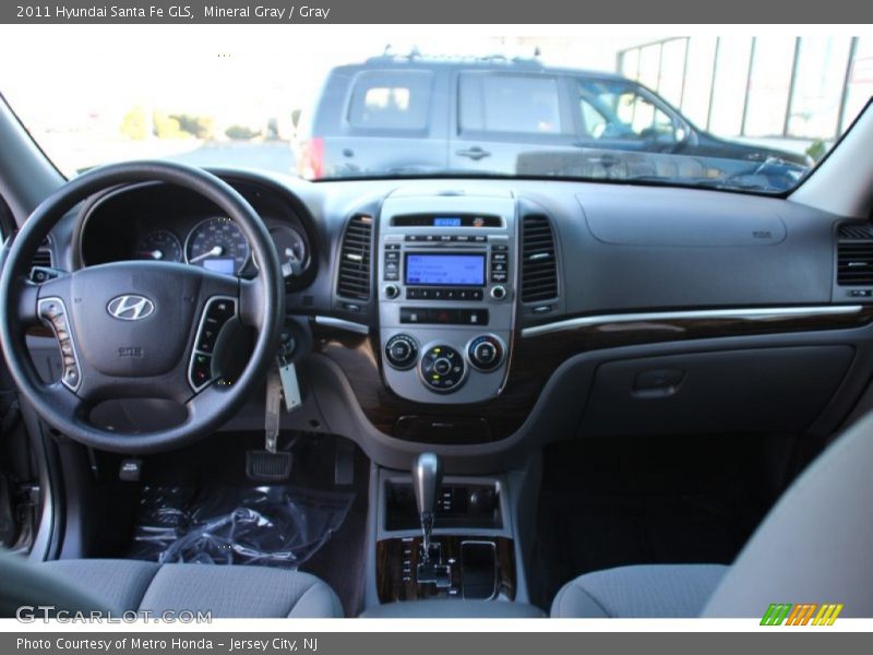 Mineral Gray / Gray 2011 Hyundai Santa Fe GLS