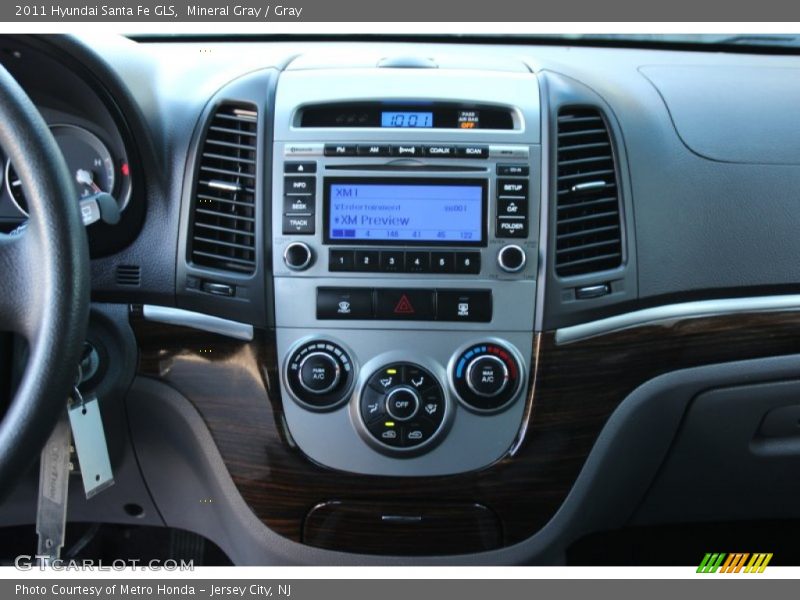 Mineral Gray / Gray 2011 Hyundai Santa Fe GLS