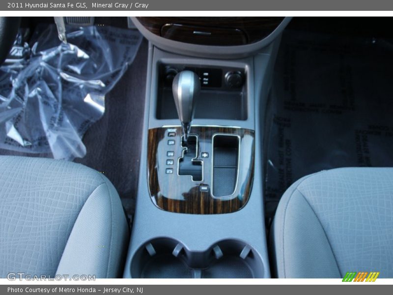 Mineral Gray / Gray 2011 Hyundai Santa Fe GLS