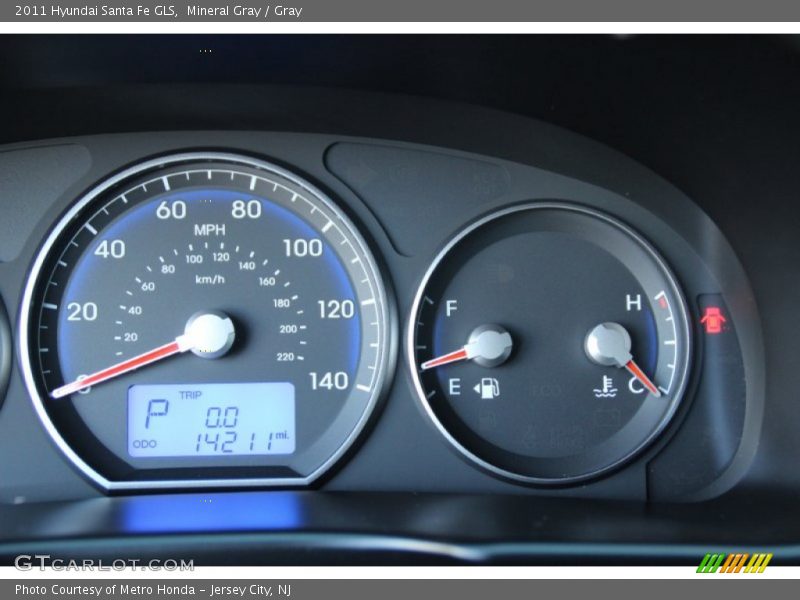 Mineral Gray / Gray 2011 Hyundai Santa Fe GLS