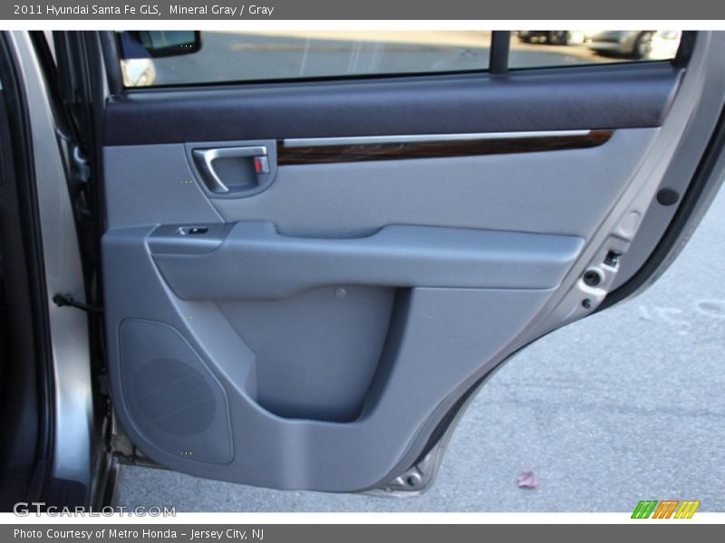 Mineral Gray / Gray 2011 Hyundai Santa Fe GLS