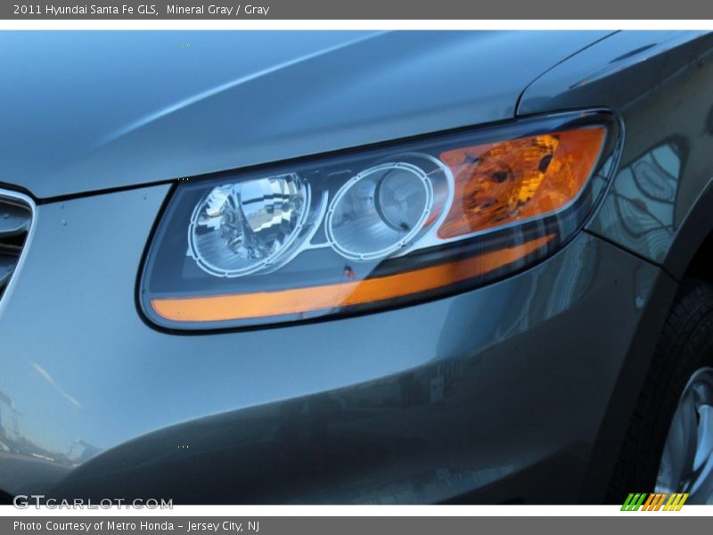 Mineral Gray / Gray 2011 Hyundai Santa Fe GLS