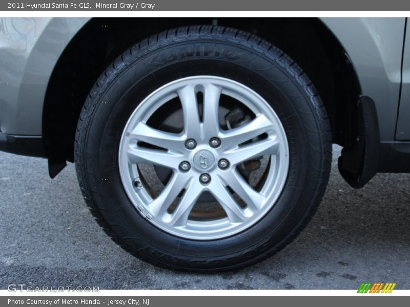 Mineral Gray / Gray 2011 Hyundai Santa Fe GLS