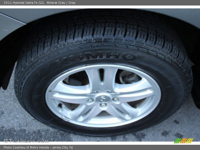 Mineral Gray / Gray 2011 Hyundai Santa Fe GLS