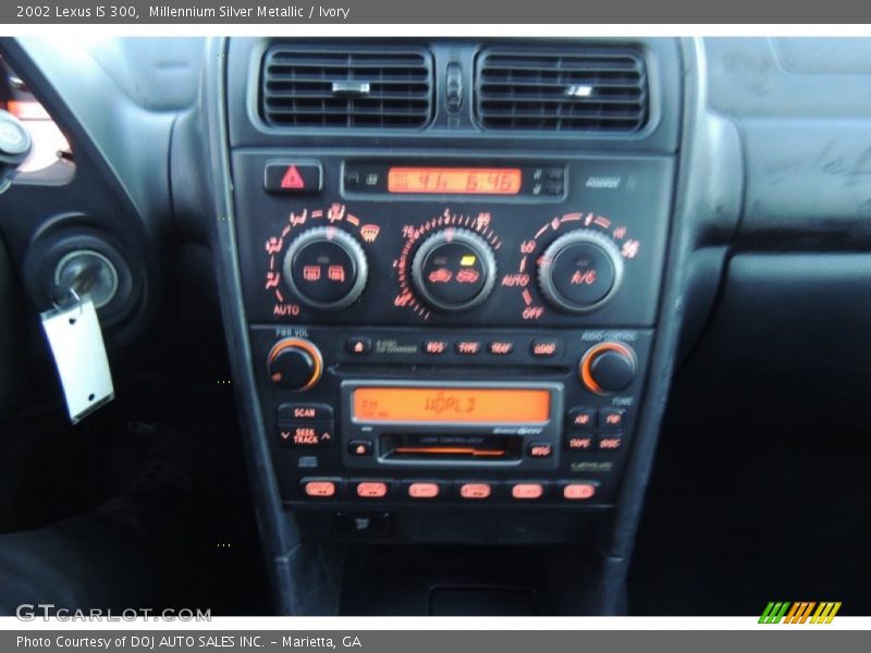 Millennium Silver Metallic / Ivory 2002 Lexus IS 300