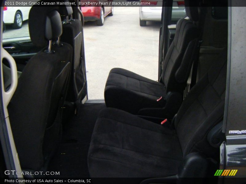 Blackberry Pearl / Black/Light Graystone 2011 Dodge Grand Caravan Mainstreet