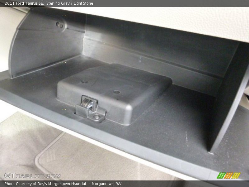 Sterling Grey / Light Stone 2011 Ford Taurus SE