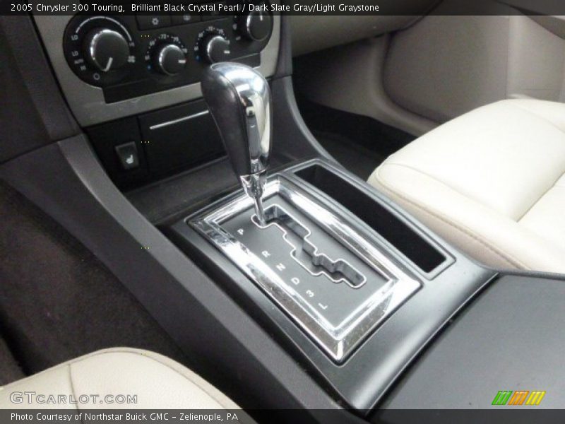 Brilliant Black Crystal Pearl / Dark Slate Gray/Light Graystone 2005 Chrysler 300 Touring