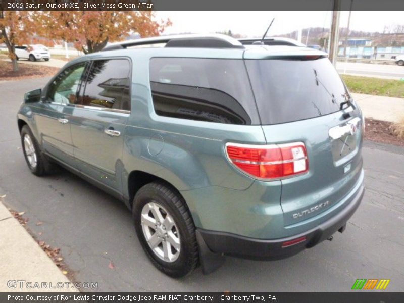 Silver Moss Green / Tan 2009 Saturn Outlook XE