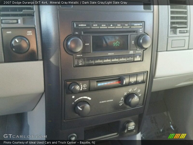 Mineral Gray Metallic / Dark Slate Gray/Light Slate Gray 2007 Dodge Durango SXT 4x4