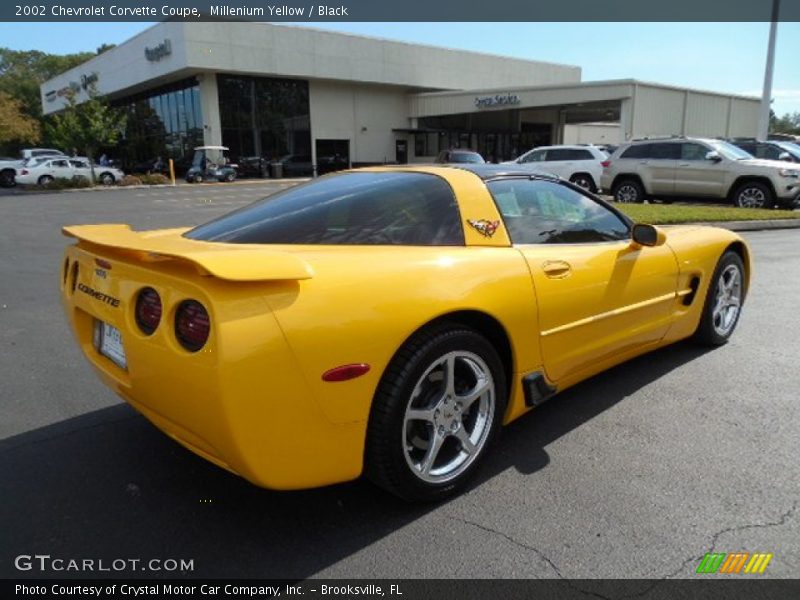 Millenium Yellow / Black 2002 Chevrolet Corvette Coupe