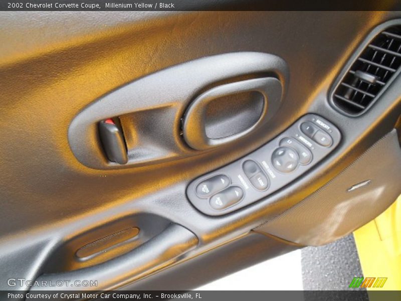Millenium Yellow / Black 2002 Chevrolet Corvette Coupe