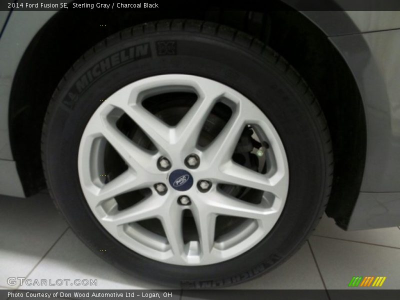 Sterling Gray / Charcoal Black 2014 Ford Fusion SE