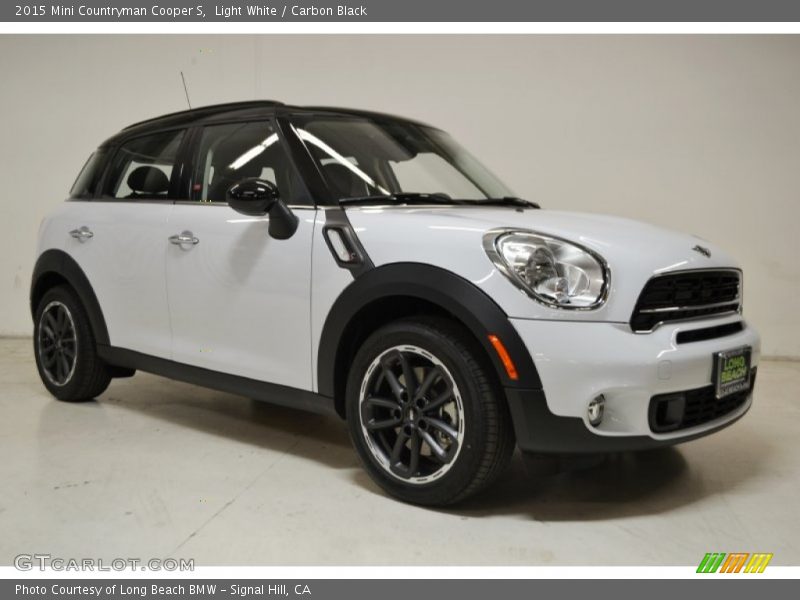 Light White / Carbon Black 2015 Mini Countryman Cooper S