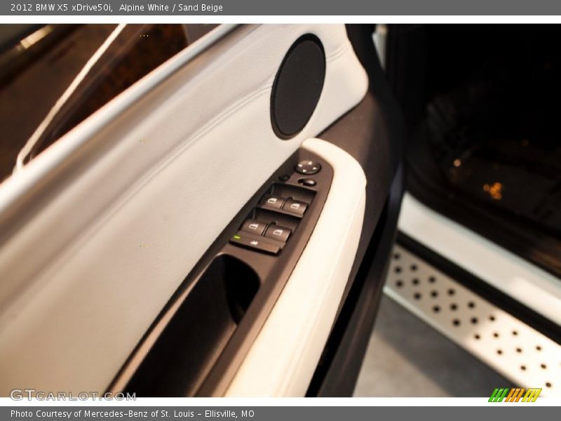 Alpine White / Sand Beige 2012 BMW X5 xDrive50i