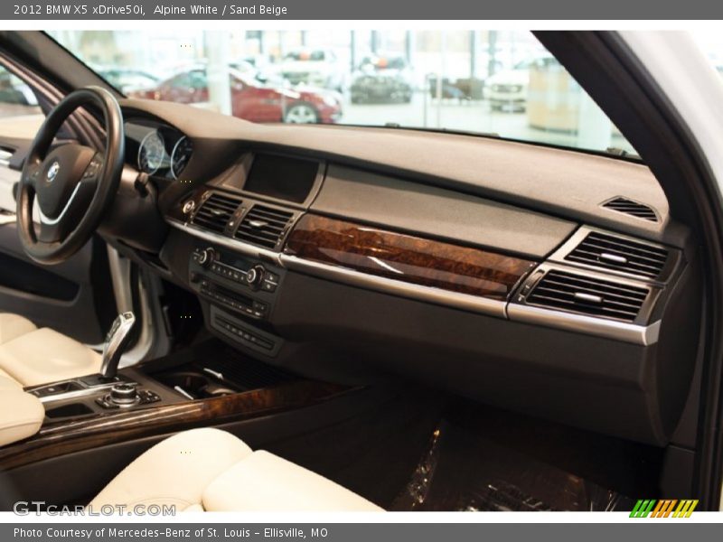 Alpine White / Sand Beige 2012 BMW X5 xDrive50i