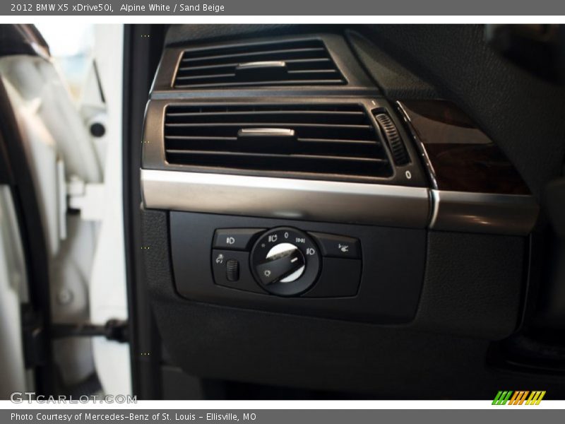 Alpine White / Sand Beige 2012 BMW X5 xDrive50i