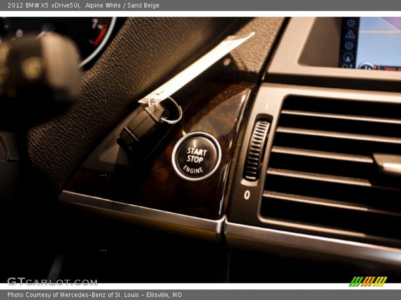 Alpine White / Sand Beige 2012 BMW X5 xDrive50i