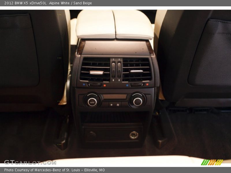 Alpine White / Sand Beige 2012 BMW X5 xDrive50i