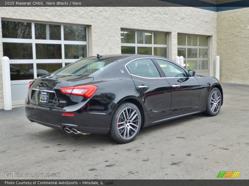 Nero (Black) / Nero 2015 Maserati Ghibli