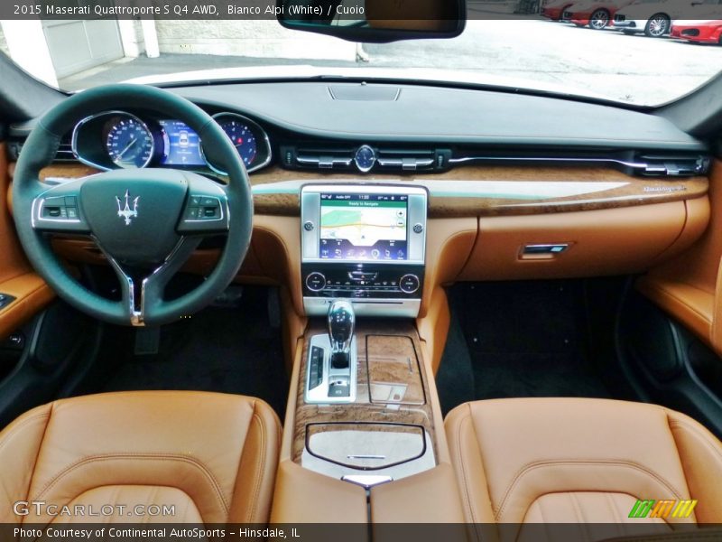 Dashboard of 2015 Quattroporte S Q4 AWD