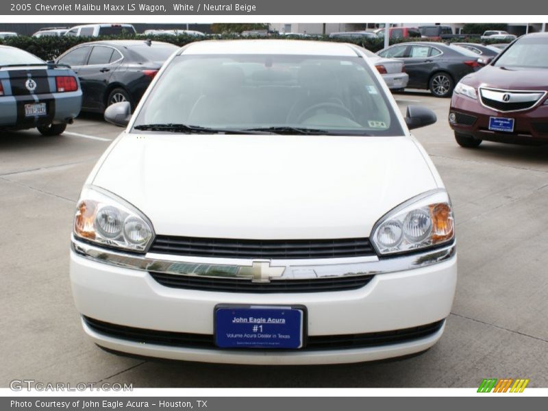 White / Neutral Beige 2005 Chevrolet Malibu Maxx LS Wagon