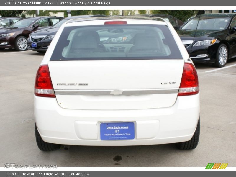 White / Neutral Beige 2005 Chevrolet Malibu Maxx LS Wagon