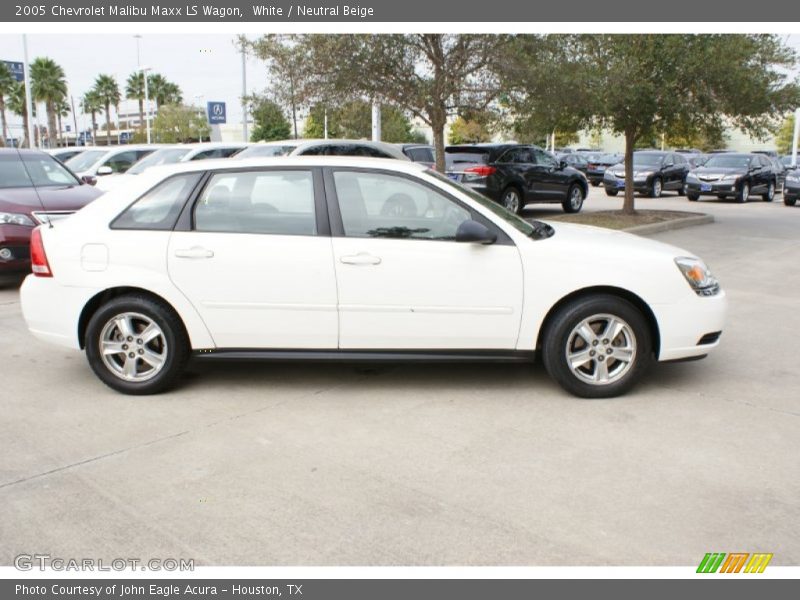 White / Neutral Beige 2005 Chevrolet Malibu Maxx LS Wagon