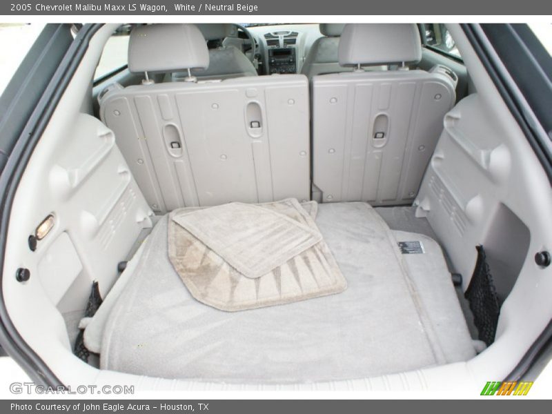 White / Neutral Beige 2005 Chevrolet Malibu Maxx LS Wagon
