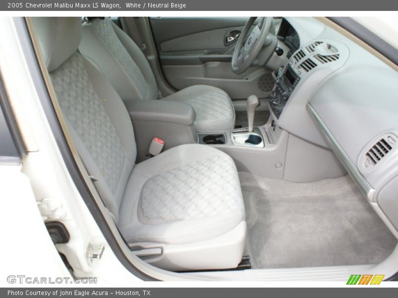 White / Neutral Beige 2005 Chevrolet Malibu Maxx LS Wagon