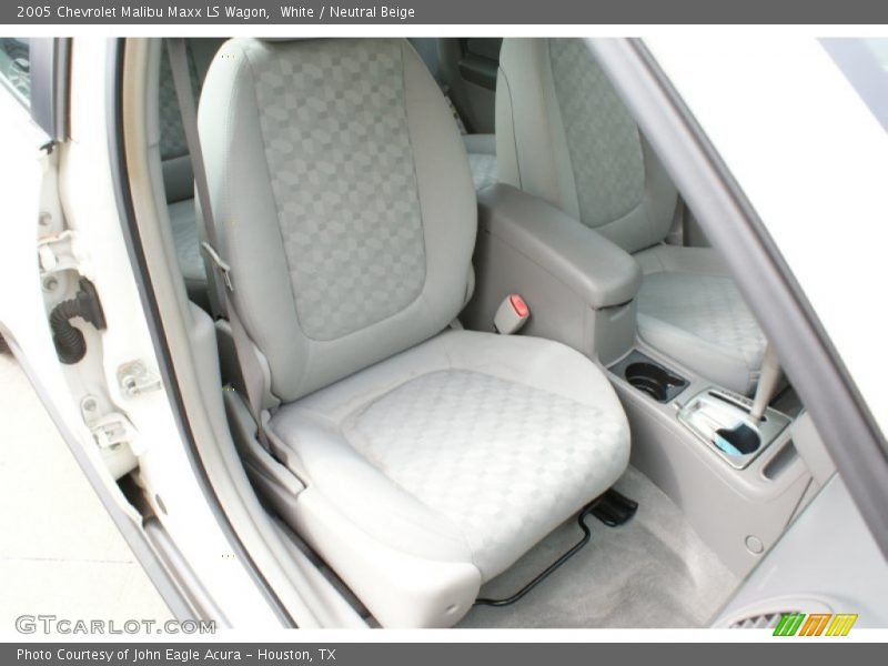 White / Neutral Beige 2005 Chevrolet Malibu Maxx LS Wagon