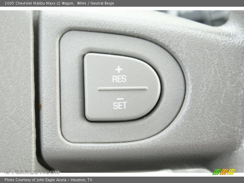 White / Neutral Beige 2005 Chevrolet Malibu Maxx LS Wagon