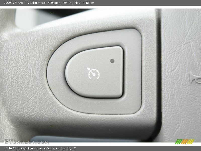 White / Neutral Beige 2005 Chevrolet Malibu Maxx LS Wagon