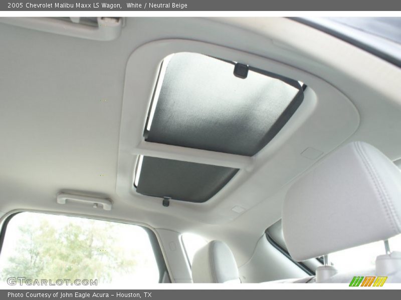 White / Neutral Beige 2005 Chevrolet Malibu Maxx LS Wagon