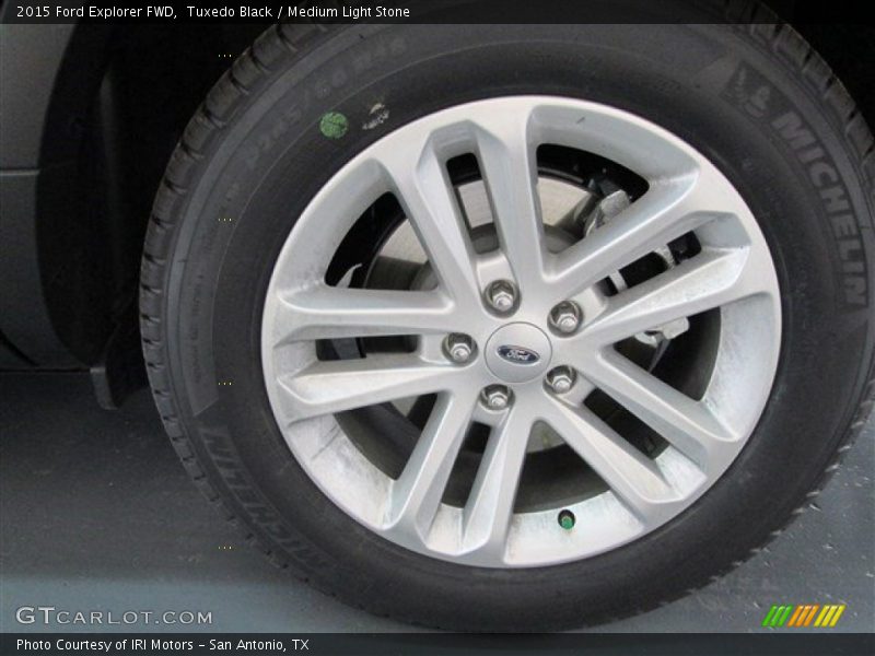 Tuxedo Black / Medium Light Stone 2015 Ford Explorer FWD