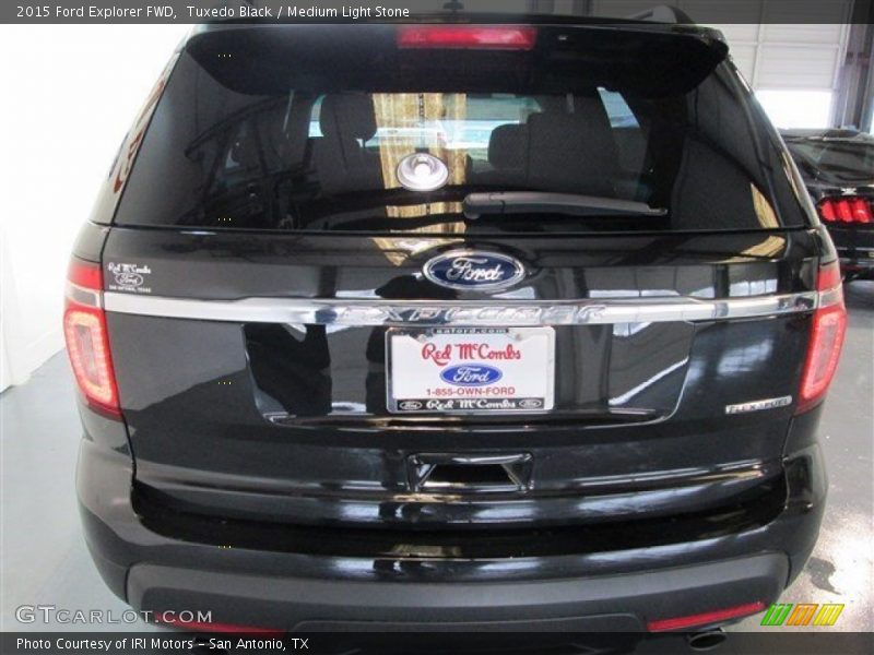 Tuxedo Black / Medium Light Stone 2015 Ford Explorer FWD