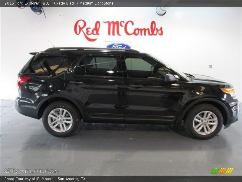 Tuxedo Black / Medium Light Stone 2015 Ford Explorer FWD